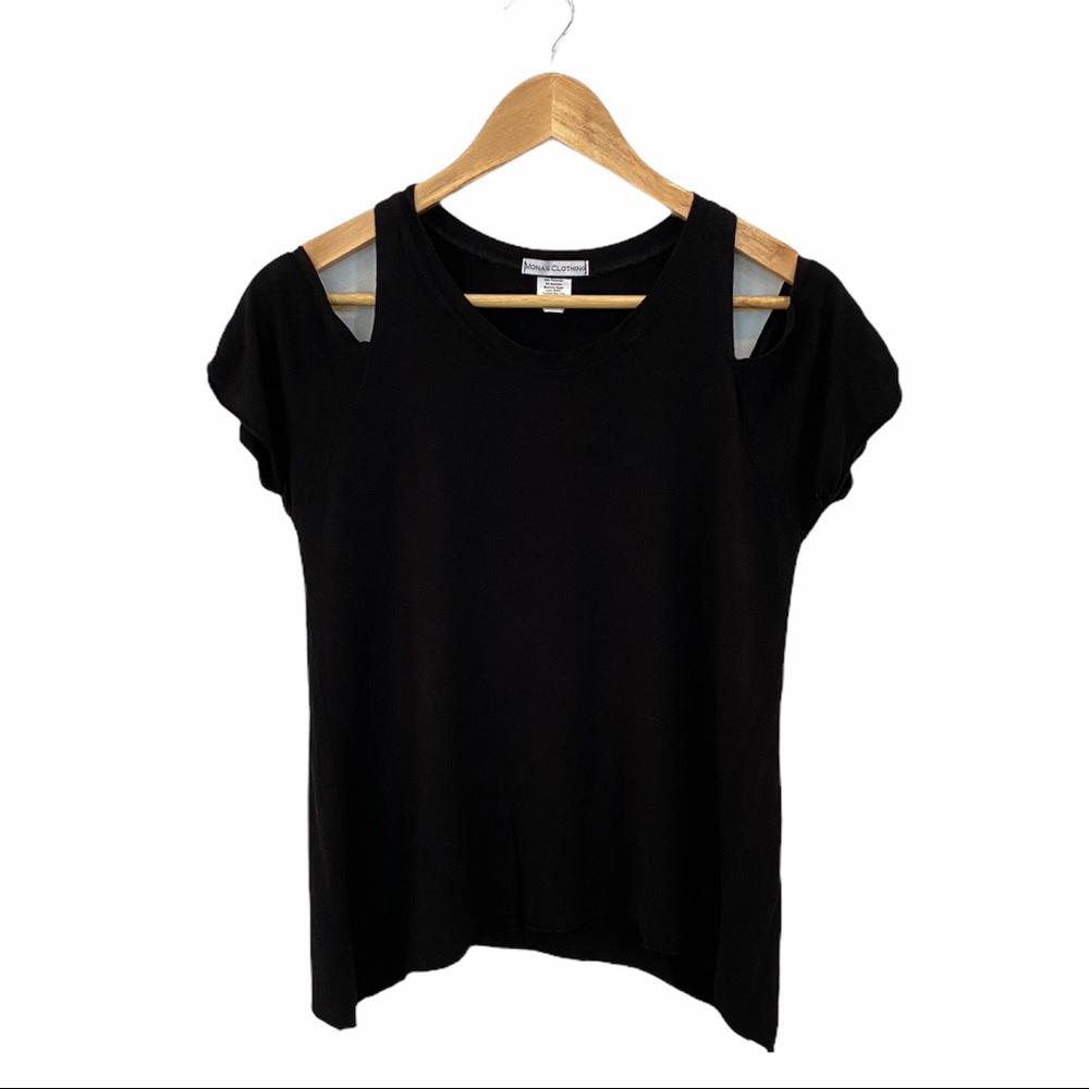💛2/$25 Mona’s Clothing cold shoulder raw hem top